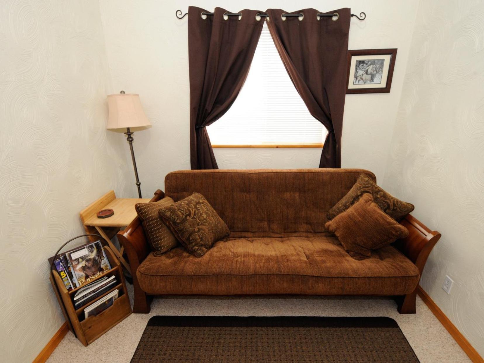 Carriage House Accommodations Girdwood Room photo